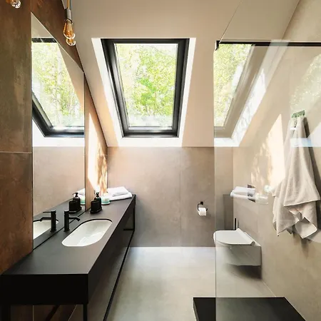 Miedzy Drzewami 度假居 *